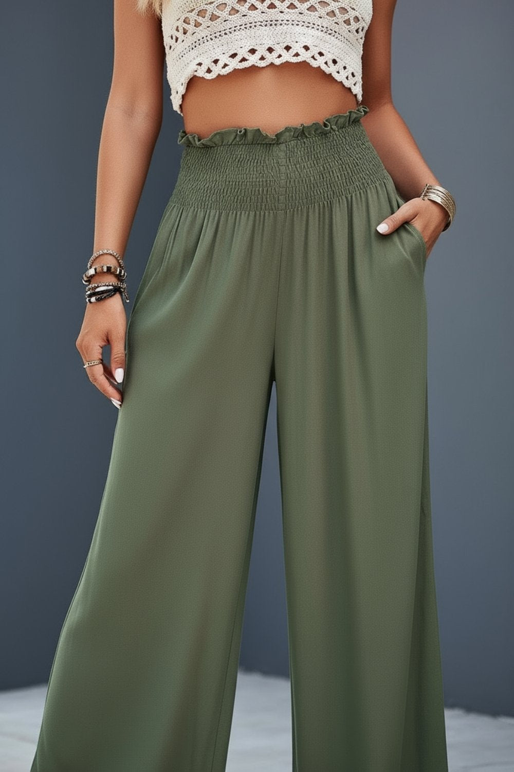 High-Waist Wide-Leg Pants – Lightweight Fabric